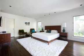Solar Drive by Onefinestay